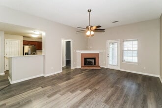 9996 Houston Birch Dr in Memphis, TN - Building Photo - Building Photo