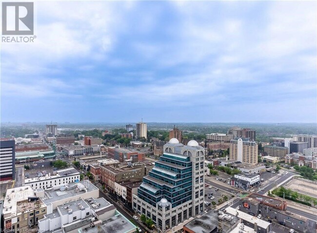 55 Duke St W in Kitchener, ON - Building Photo - Building Photo