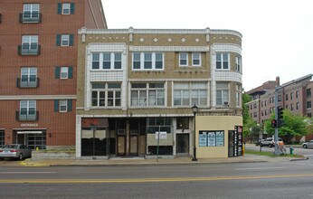 1047-1053 Madison St in Oak Park, IL - Foto de edificio - Building Photo