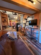 6519 NW St Helens Rd in Portland, OR - Building Photo - Building Photo