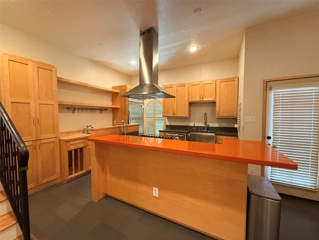 property at 4606 Austin St