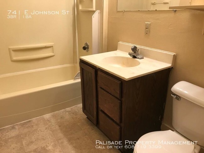 741 E Johnson St in Madison, WI - Foto de edificio - Building Photo