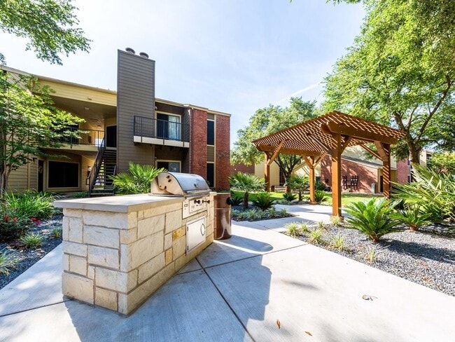 1003 Justin Ln, Unit 07-3061 in Austin, TX - Building Photo - Building Photo