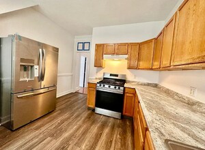 98 Harrishof St in Boston, MA - Building Photo - Building Photo