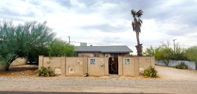 property at 1451 N Kilbright Ave