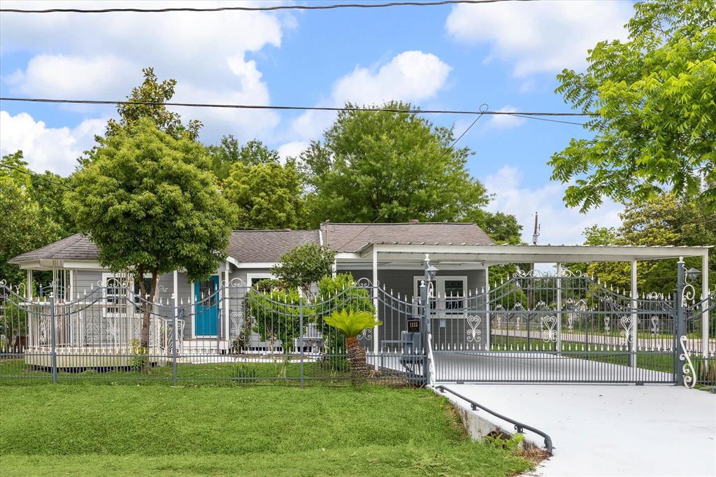 1115 Westford St in Houston, TX - Building Photo
