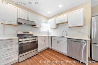 31 Champney St, Unit #2 in Boston, MA - Foto de edificio - Building Photo