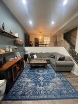15221 W Magnolia Blvd in Los Angeles, CA - Building Photo