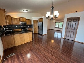 8020 Renatta Dr in Lincoln, NE - Building Photo - Building Photo