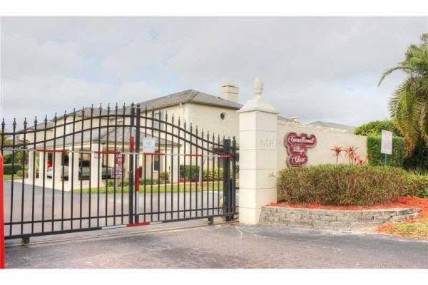 13048 Village Chase Cir in Tampa, FL - Building Photo - Building Photo