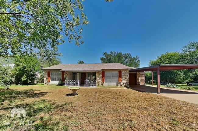 property at 612 S Rough Creek Ct
