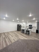 3066 N Indigo Lp in Layton, UT - Building Photo - Building Photo