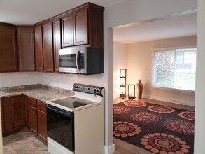 5825 Balsam Rd, Unit 3 in Madison, WI - Building Photo - Building Photo