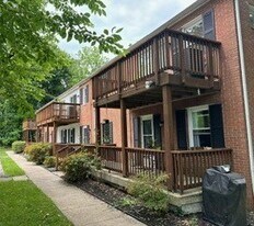 8 Cedar Ave in Towson, MD - Building Photo