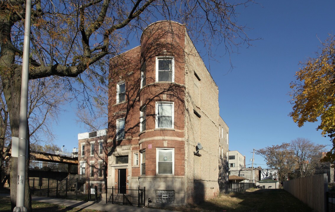 4017 S Michigan Ave in Chicago, IL - Building Photo