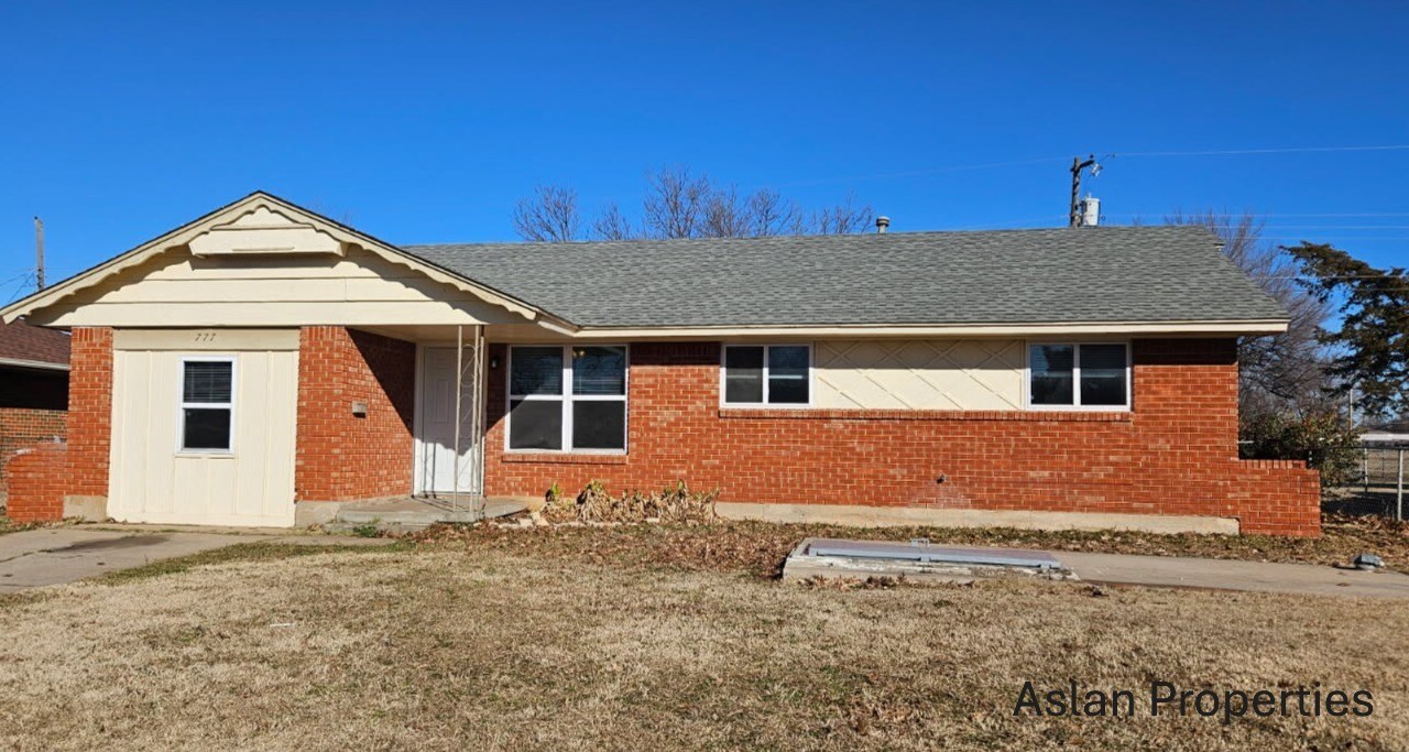 777 NW 1st St in Moore, OK - Building Photo