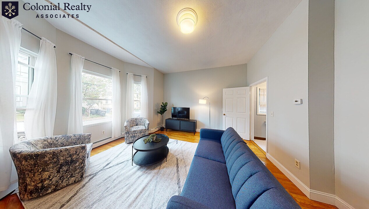 21 Highgate St in Boston, MA - Foto de edificio