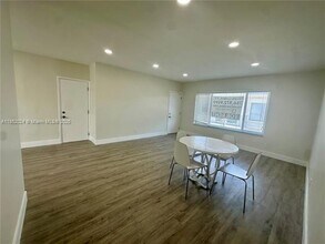 8125 Hawthorne Ave in Miami Beach, FL - Building Photo - Building Photo