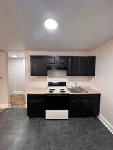 340 E Broadway Ave, Unit Apt B in Clifton Heights, PA - Foto de edificio - Building Photo