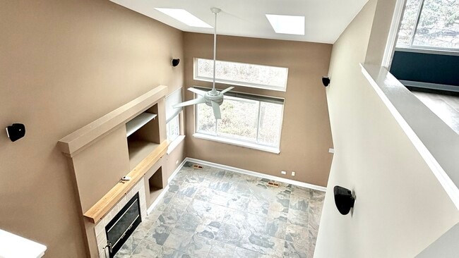 3015 Kentshire Cir in Naperville, IL - Foto de edificio - Building Photo