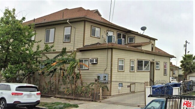 121 Benton Wy in Los Angeles, CA - Building Photo - Building Photo