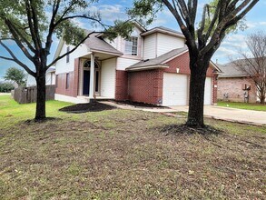 17400 Valentine Dr in Round Rock, TX - Building Photo - Building Photo