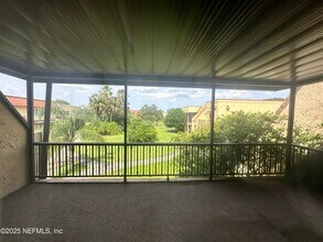 6619 La Mirada Dr W in Jacksonville, FL - Building Photo - Building Photo