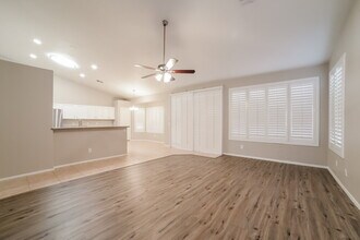 7064 E Lobo Ave in Mesa, AZ - Building Photo - Building Photo