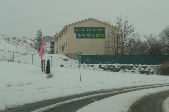 Valley 206 Apartments in Spokane, WA - Building Photo - Building Photo