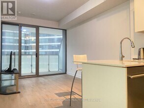 57 St Joseph St in Toronto, ON - Building Photo - Building Photo