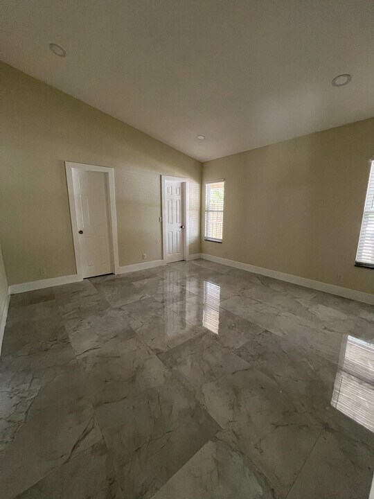 11886 Orange Grove Blvd in West Palm Beach, FL - Building Photo