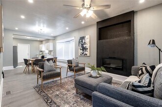 2413 College Ave in Kansas City, MO - Building Photo - Building Photo