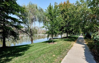 3214 S Canal Way in St. Charles, MO - Building Photo - Building Photo