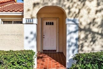 1353 Springside Dr in Weston, FL - Building Photo - Building Photo