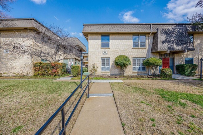 4320 Bellaire Dr S in Fort Worth, TX - Building Photo - Building Photo