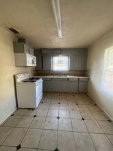 612 Madison St in Jacksonville, TX - Building Photo - Building Photo