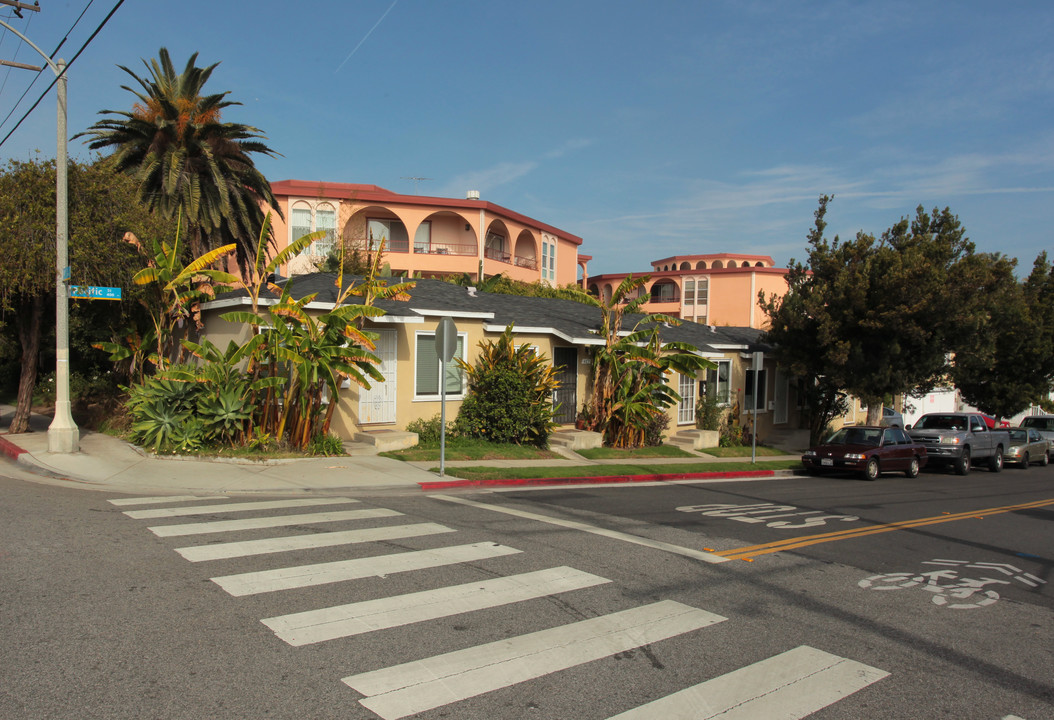 401-409 Pacific St in Santa Monica, CA - Foto de edificio