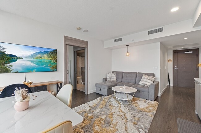 89 Nelson St. in Vancouver, BC - Building Photo - Building Photo