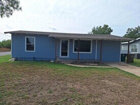 1255 E 21st St in San Angelo, TX - Building Photo