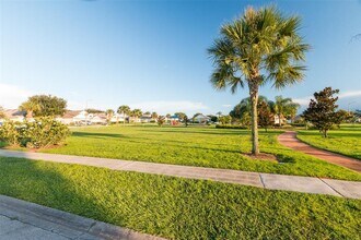 8115 Pomo Dr in Kissimmee, FL - Foto de edificio - Building Photo