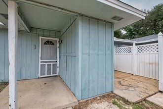 3353 Green Briar Cir in Gulf Breeze, FL - Building Photo - Building Photo