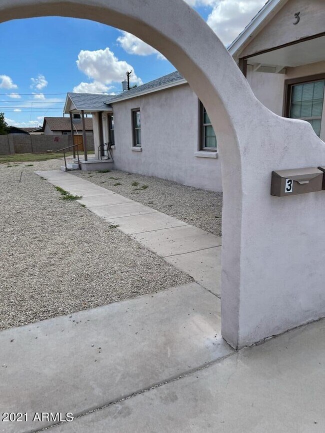 143 W Pima Ave-Unit -1 in Coolidge, AZ - Building Photo - Building Photo