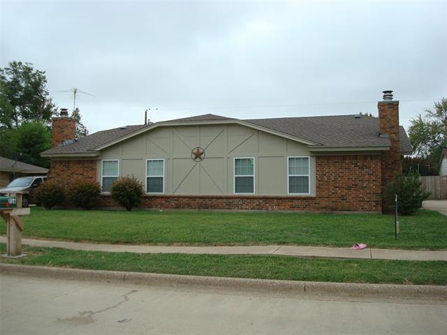 716 Windcrest Dr in Keller, TX - Building Photo