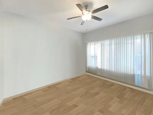 7055 N Clark St, Unit 2
