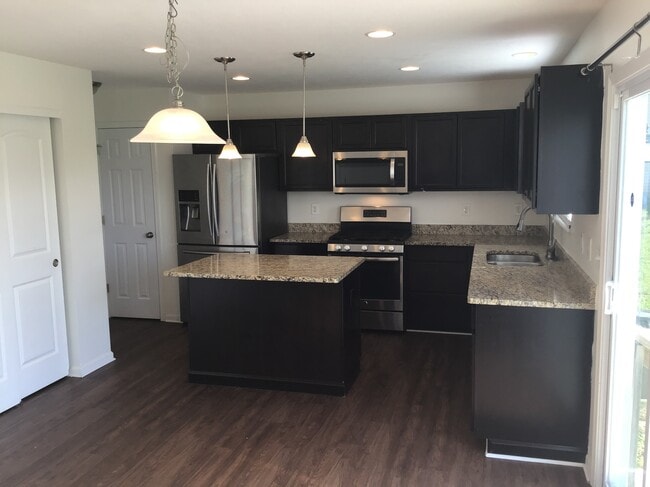 122 Faulkner Dr in Lithopolis, OH - Building Photo - Building Photo