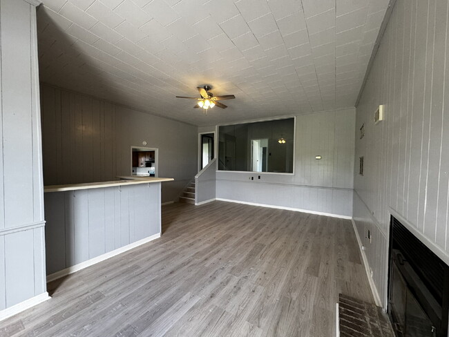 1532 Airport Rd in Hinesville, GA - Building Photo - Building Photo