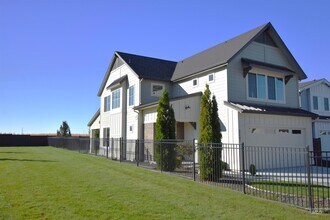 3241 W Ladle Rapids St in Meridian, ID - Building Photo - Building Photo