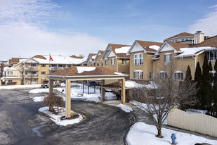 The Court at Pringle Creek Apartments