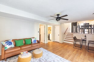 6012 Old Coach Rd in Charlotte, NC - Building Photo