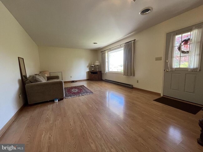 12615 Scott Rd in Waynesboro, PA - Building Photo - Building Photo